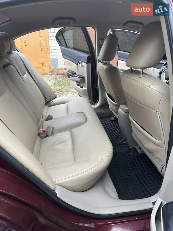 Седан Honda Civic 2012 в Чернігові