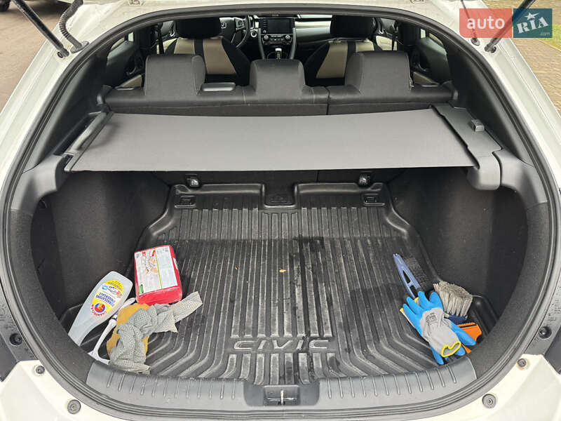Хэтчбек Honda Civic 2019 в Львове