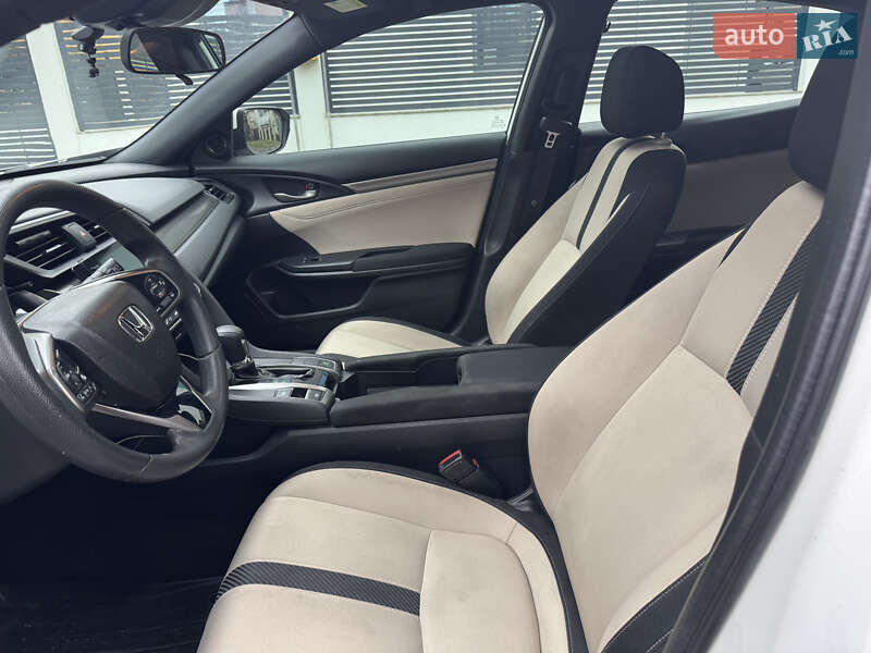 Хэтчбек Honda Civic 2019 в Львове
