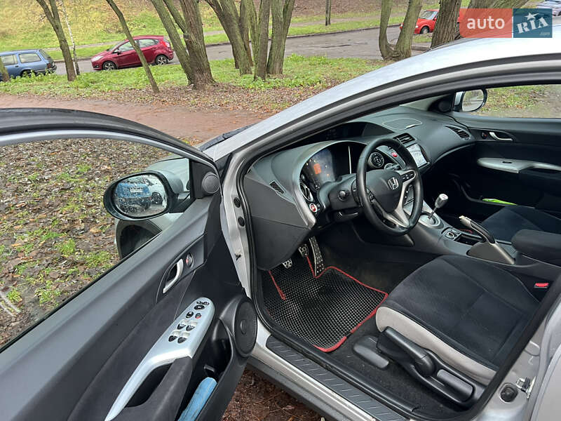 Хэтчбек Honda Civic 2007 в Киеве