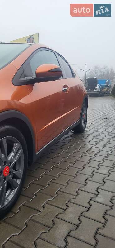 Хетчбек Honda Civic 2008 в Чернівцях