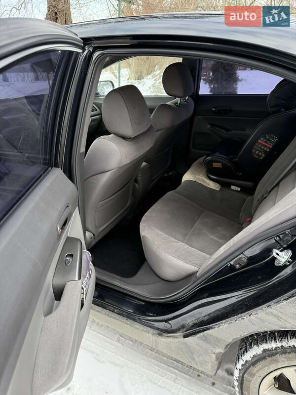 Седан Honda Civic 2007 в Кицмани