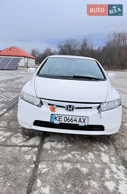 Седан Honda Civic 2006 в Днепре