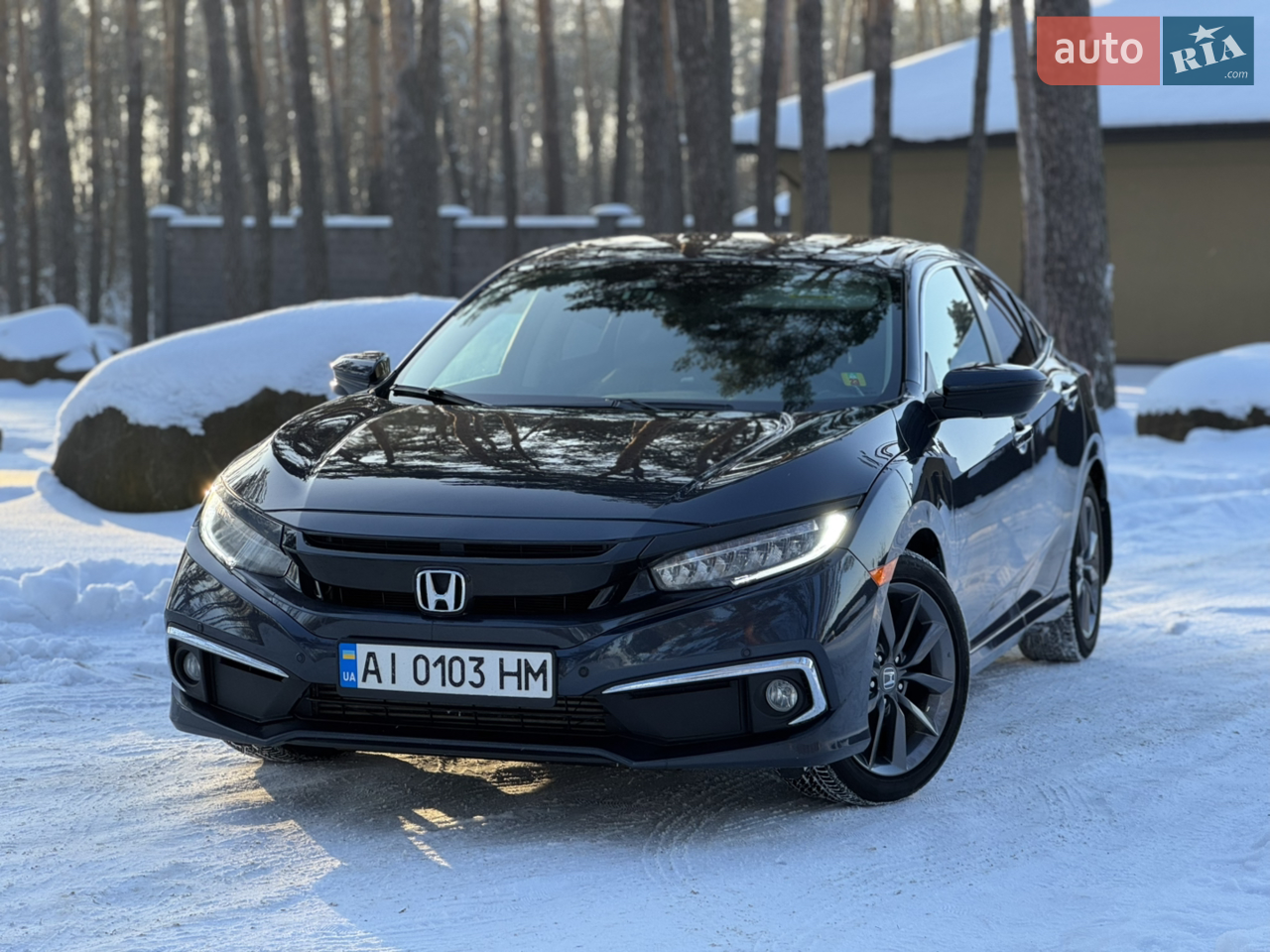 Продам Honda Civic
Рестайлінг.
Стан нового авто. Не потребує жодних вкладень.
Комплектація максимально можлива. 
Led - фари. Автодальній. Люк, Світлий гарний Шкіряний салон, Безключовий доступ, Розширена мультимедія, СarPlay. Запуск з кнопки. Eco/Sport режими. Адаптивний Круїз-контроль, Тримання в полосі. Запобігання зіткнення. Підігрів сидінь. Камера заднього виду, Камера бокового виду у дзеркалі. Парктроніки по колу. Електропривід сидінь.
Сигналізація StarLine
Додатково встановлені парктроніки по колу.
Дистанційний запуск двигуна з ключа
Два комплекти ковриків.
Два ключі
Готовий до будь яких перевірок, за авто не соромно