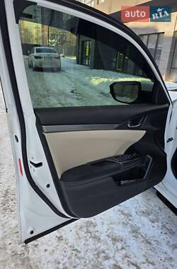 Хэтчбек Honda Civic 2016 в Киеве