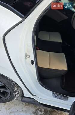 Хэтчбек Honda Civic 2016 в Киеве