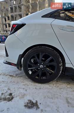 Хэтчбек Honda Civic 2016 в Киеве