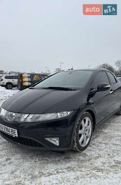 Хэтчбек Honda Civic 2008 в Киеве