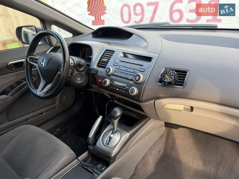 Седан Honda Civic 2007 в Ровно
