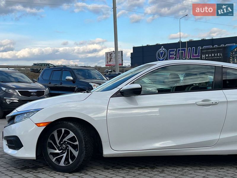 Купе Honda Civic 2016 в Львове фото 10 Купе Honda Civic 2016 в Львове