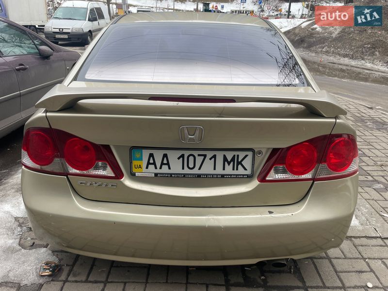 Седан Honda Civic 2007 в Киеве