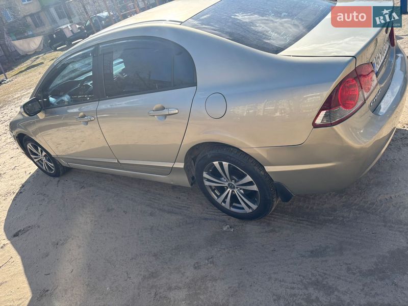 Хэтчбек Honda Civic 2008 в Днепре