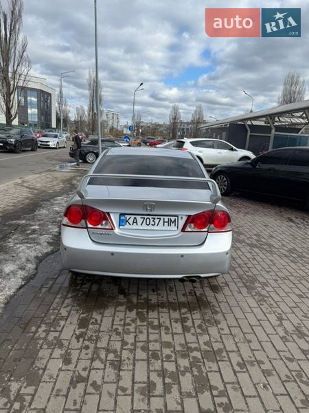 Седан Honda Civic 2007 в Киеве