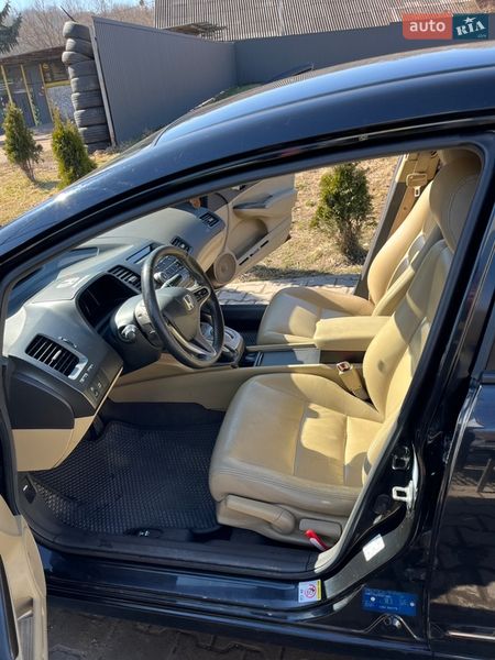 Седан Honda Civic 2008 в Черновцах