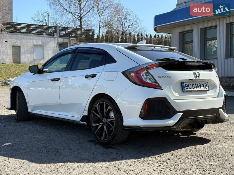 Хэтчбек Honda Civic 2017 в Львове