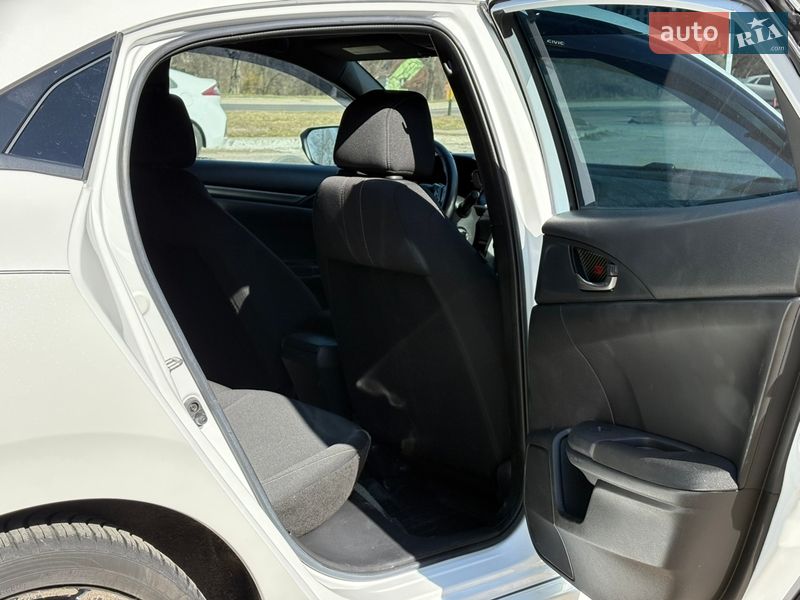 Хэтчбек Honda Civic 2017 в Львове