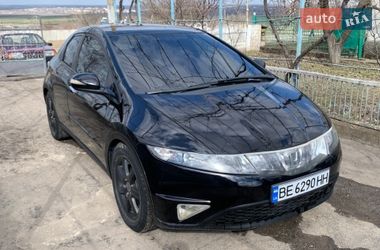Хэтчбек Honda Civic 2006 в Вознесенске