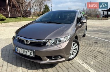 Седан Honda Civic 2012 в Днепре