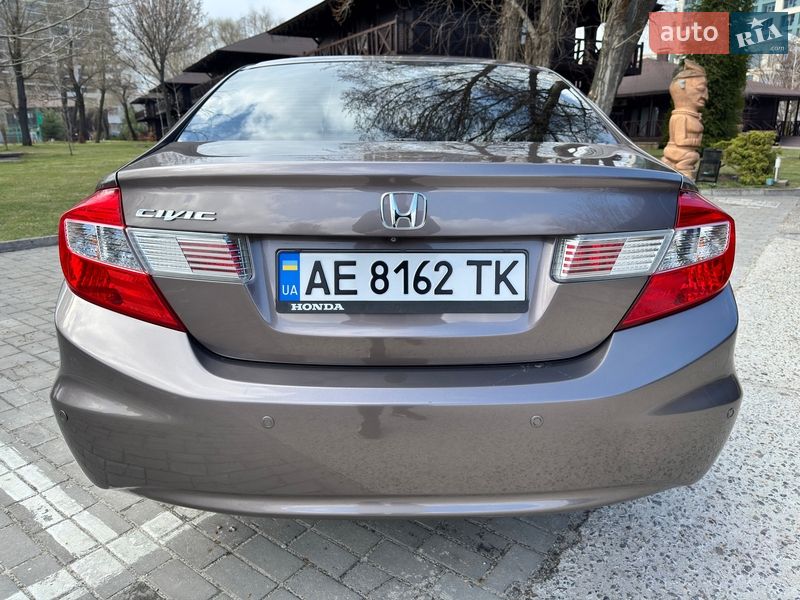 Седан Honda Civic 2012 в Днепре