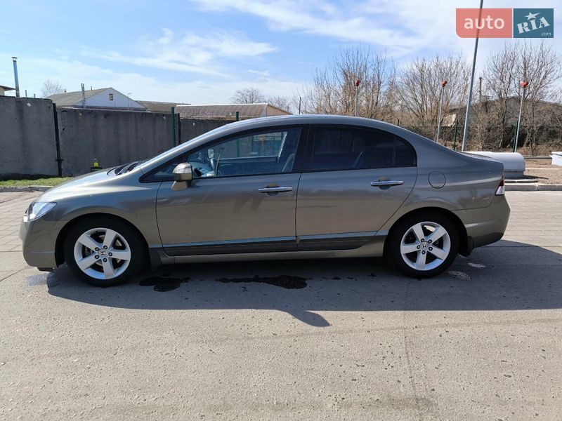 Седан Honda Civic 2007 в Миргороде