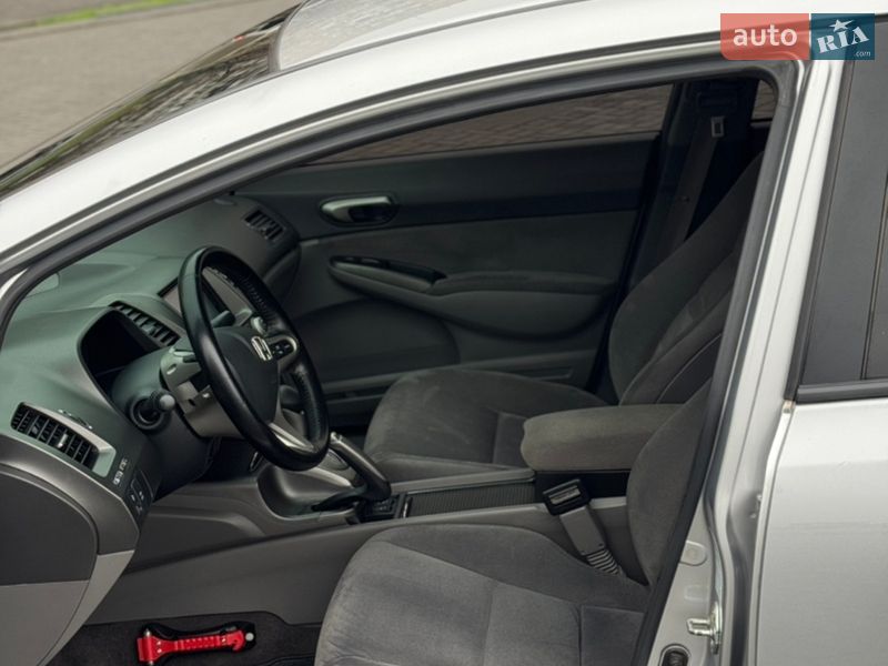 Седан Honda Civic 2008 в Днепре