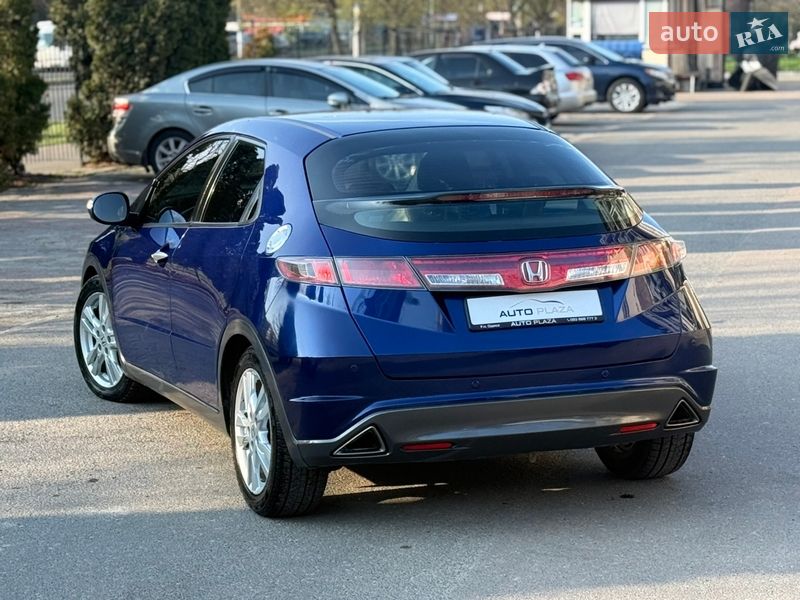 Хэтчбек Honda Civic 2009 в Одессе