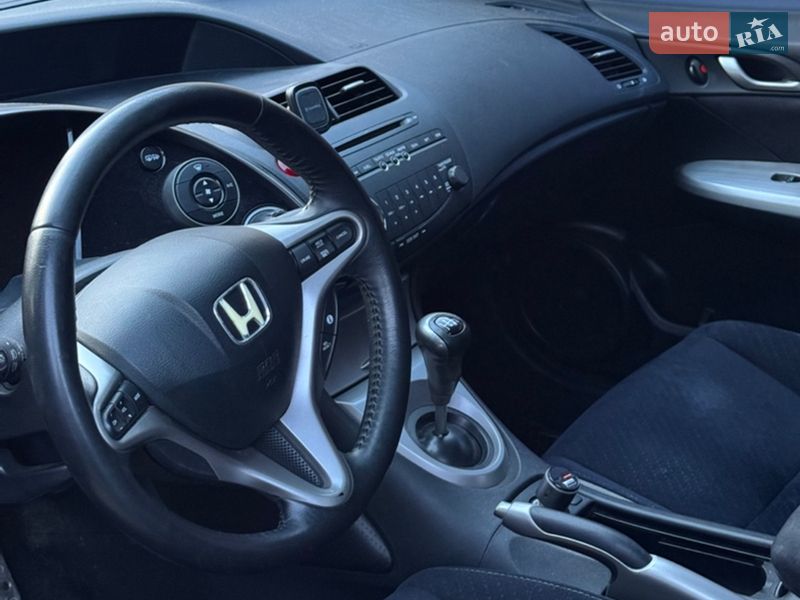 Хэтчбек Honda Civic 2007 в Новом Роздоле