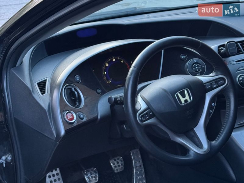 Хэтчбек Honda Civic 2007 в Новом Роздоле