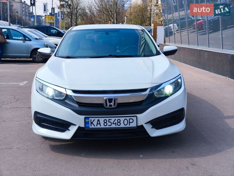 Седан Honda Civic 2016 в Киеве