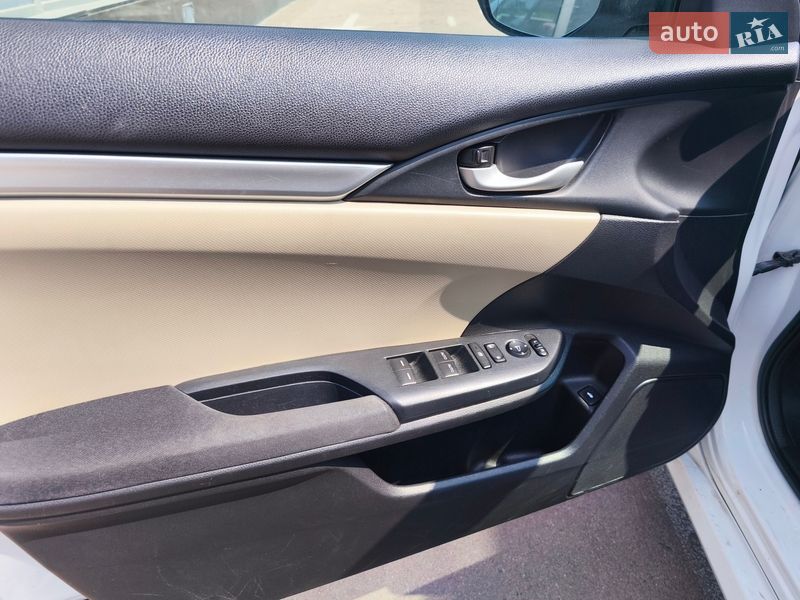 Седан Honda Civic 2016 в Киеве