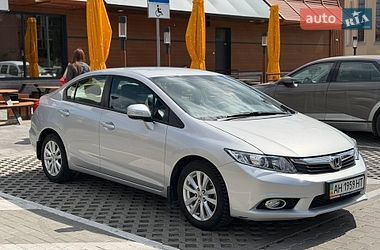 Седан Honda Civic 2012 в Львове