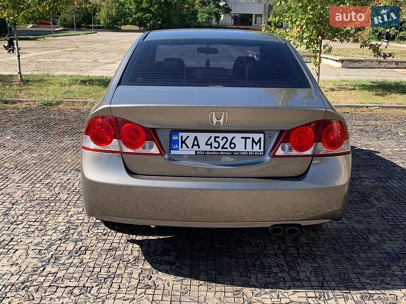 Седан Honda Civic 2007 в Киеве