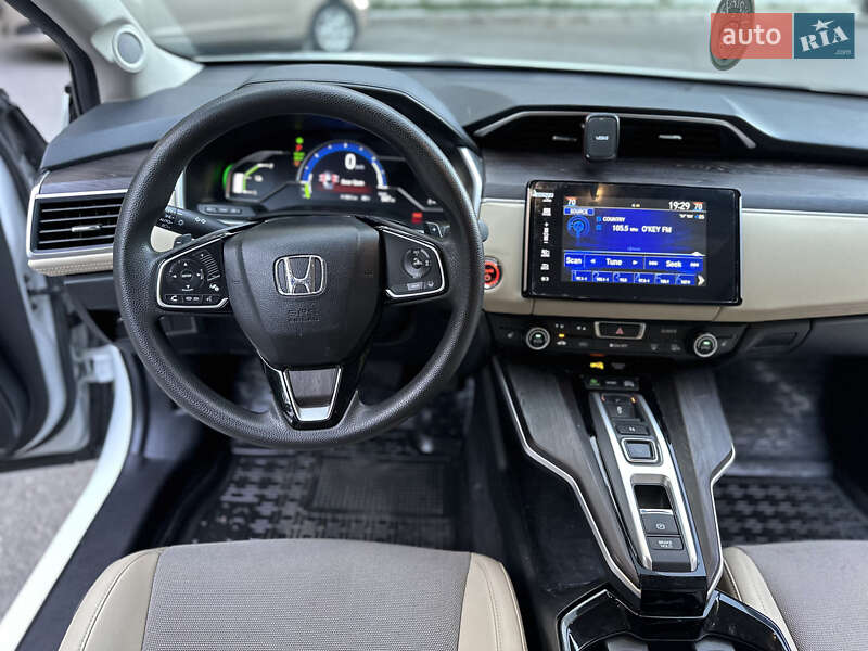 Седан Honda Clarity 2018 в Хмільнику