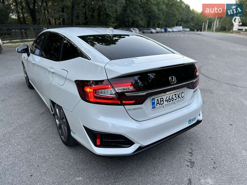 Седан Honda Clarity 2018 в Хмільнику