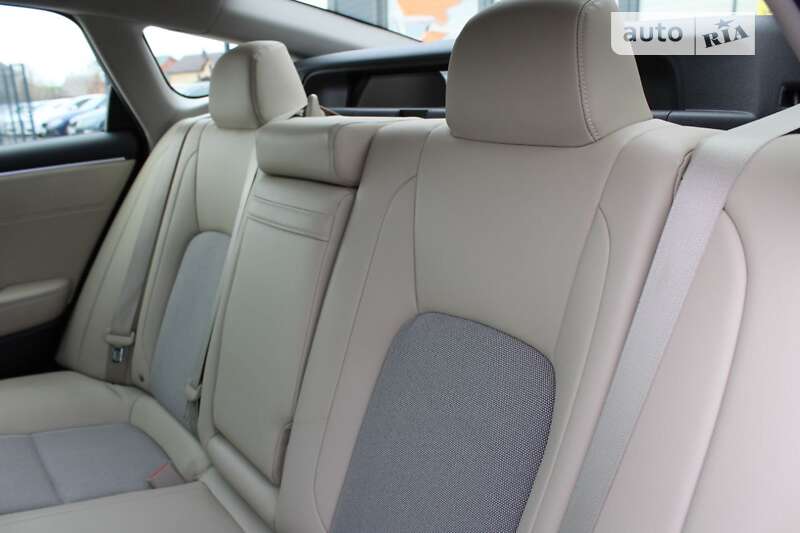 Седан Honda Clarity 2017 в Виннице