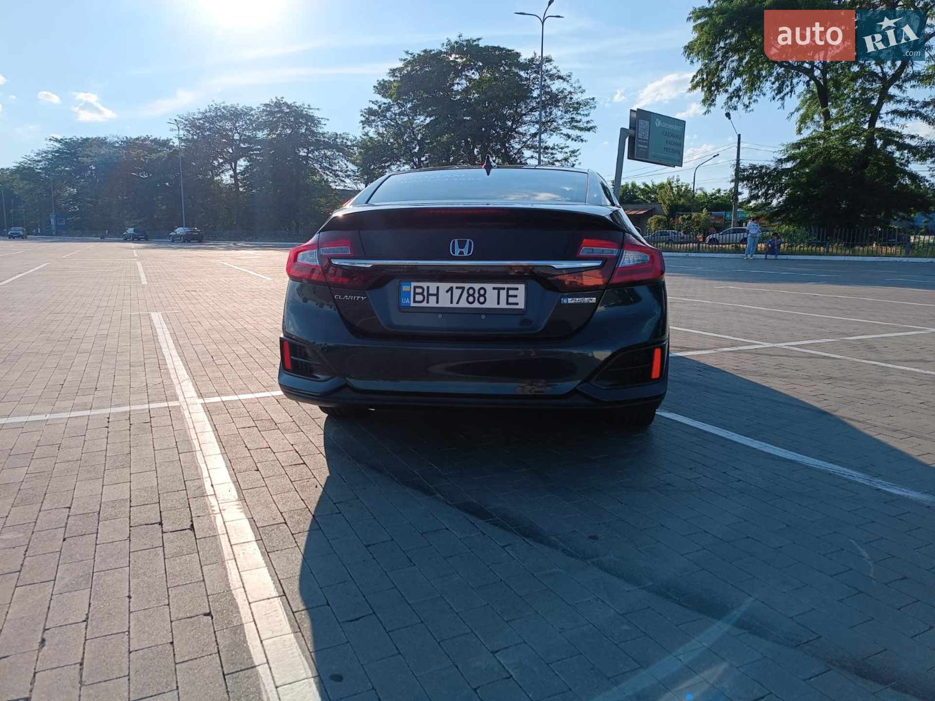 2017 Honda FCX Clarity - мініатюра 3