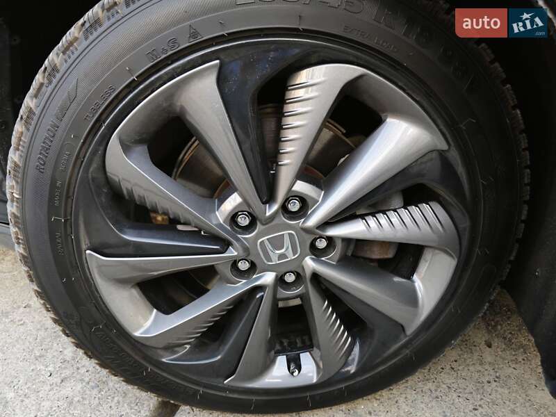 Седан Honda Clarity 2018 в Ужгороде