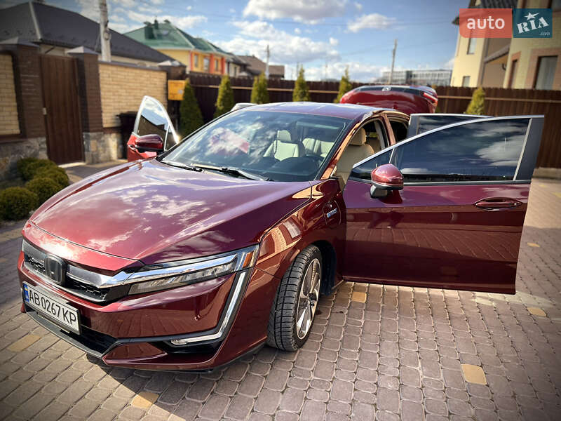 Седан Honda Clarity 2018 в Ладыжине