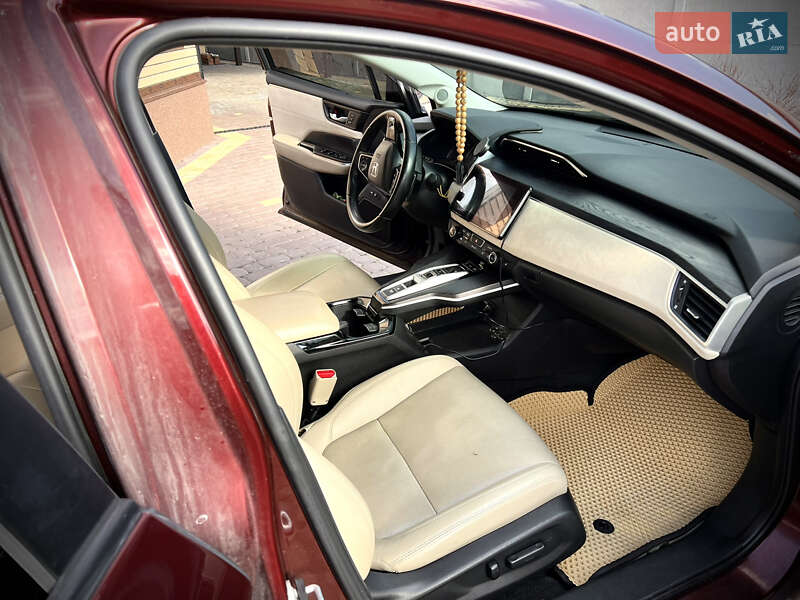 Седан Honda Clarity 2018 в Ладыжине