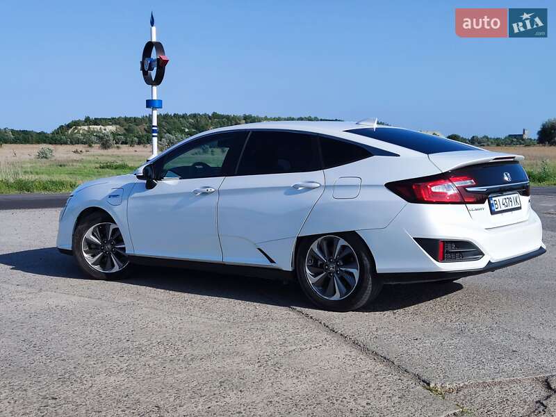 Седан Honda Clarity 2018 в Кременчуці