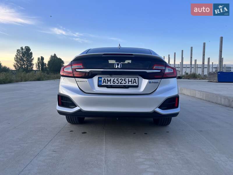 Седан Honda Clarity 2019 в Коростені