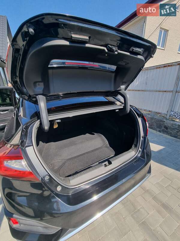 Седан Honda Clarity 2018 в Умани