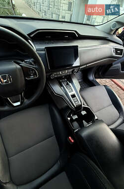 Седан Honda Clarity 2017 в  фото 32 Седан Honda Clarity 2017 в