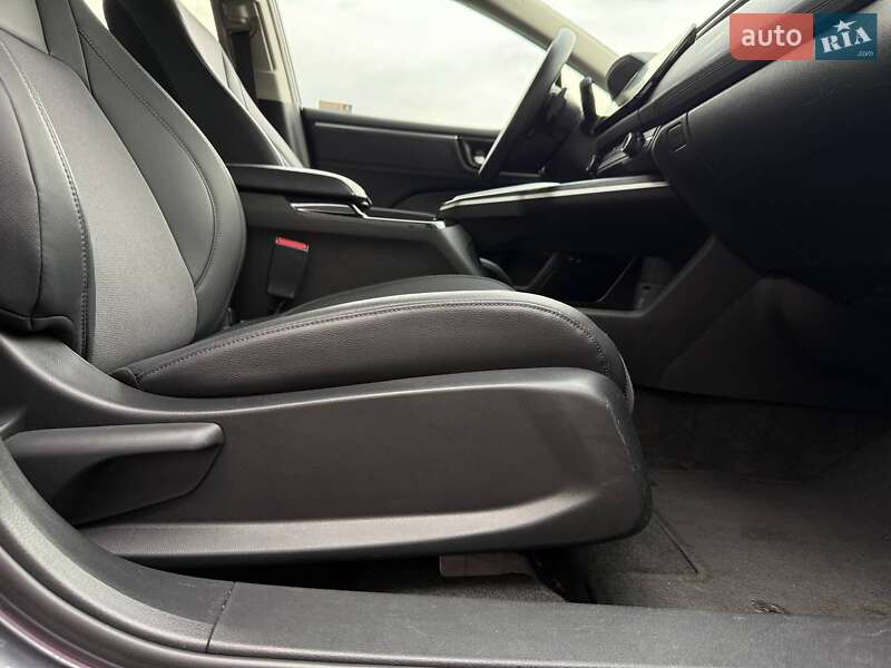Седан Honda Clarity 2018 в Ровно фото 55 Седан Honda Clarity 2018 в Ровно