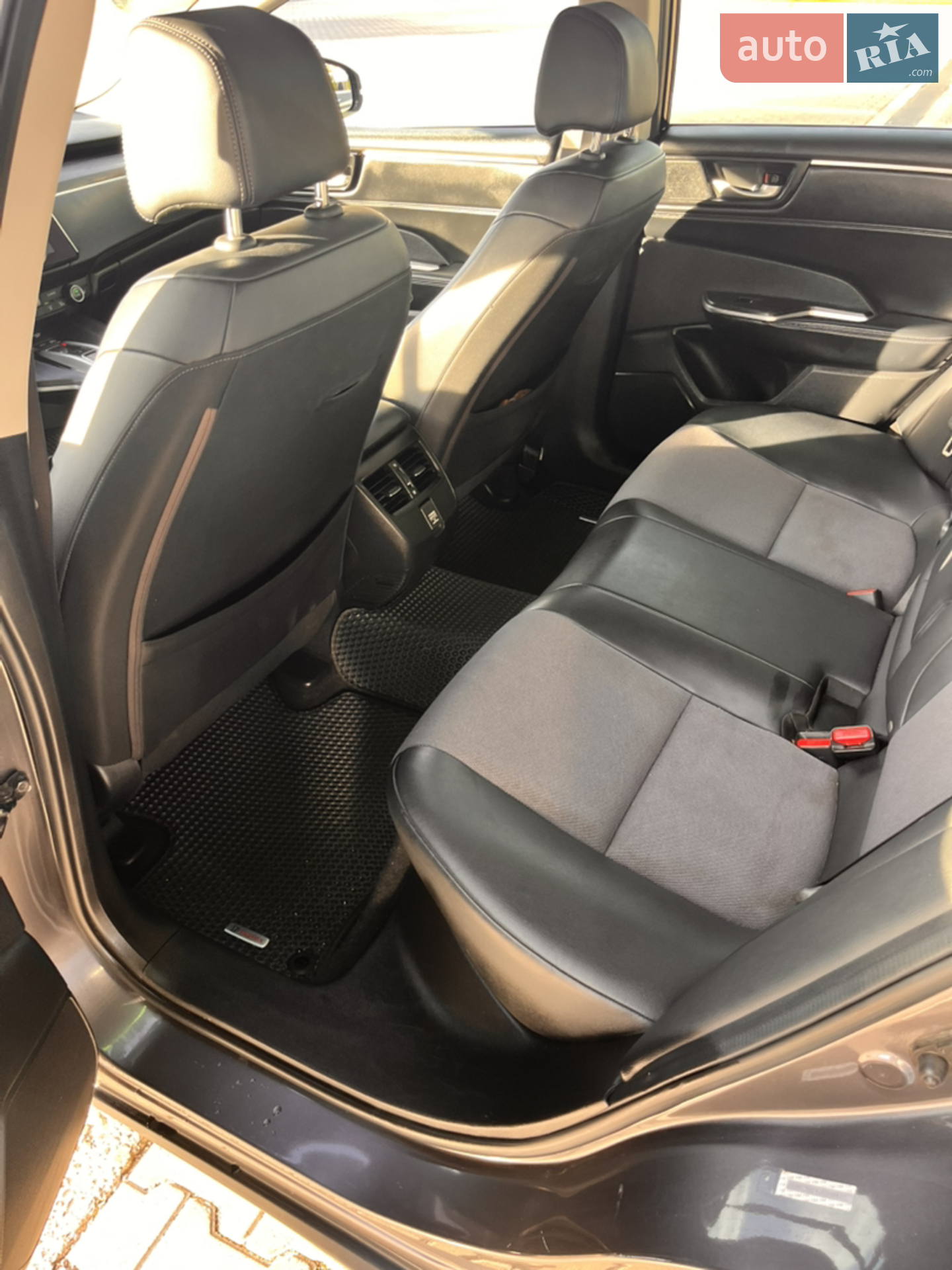 2018 Honda FCX Clarity - мініатюра 33