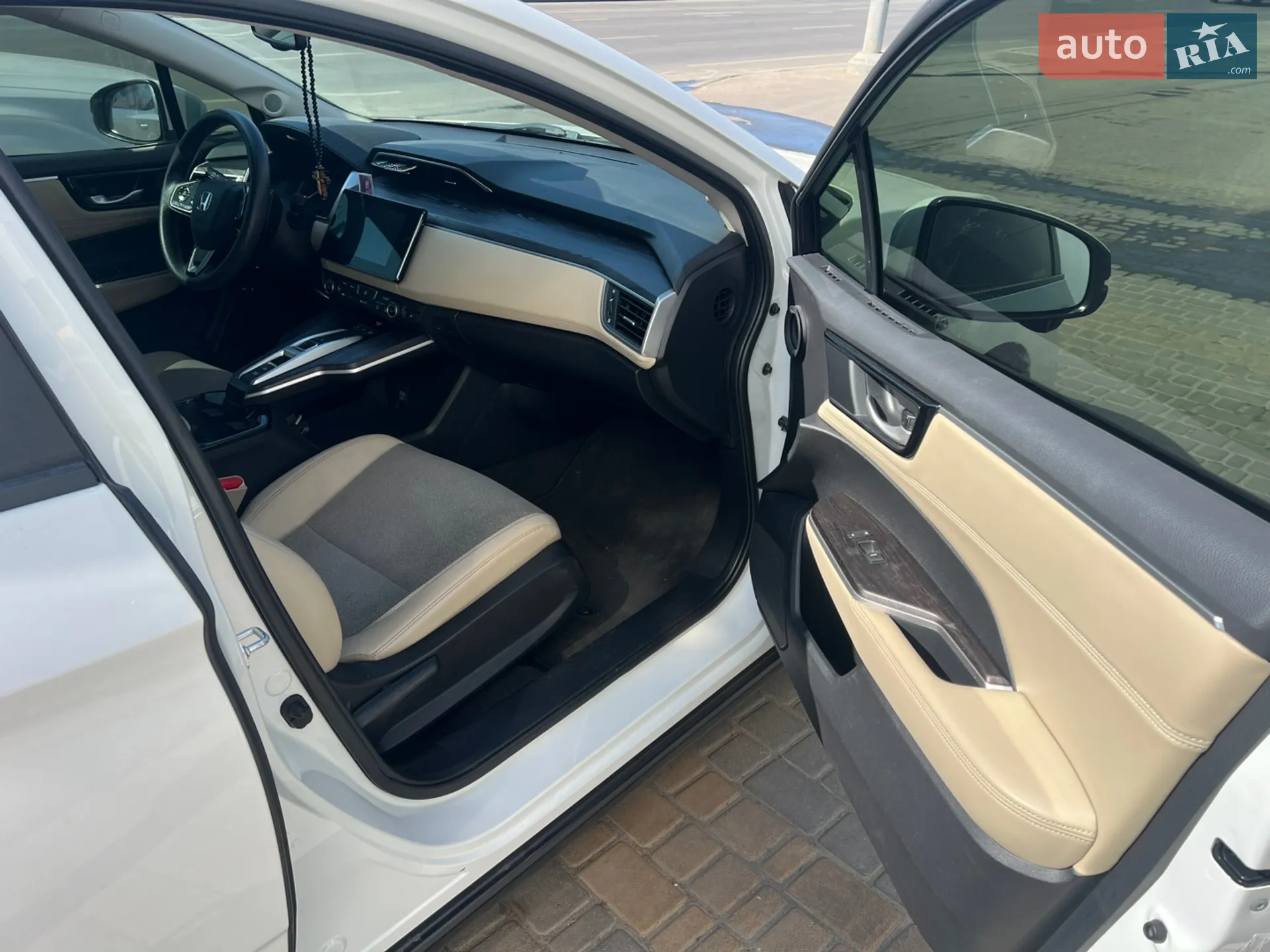 2018 Honda FCX Clarity - мініатюра 18