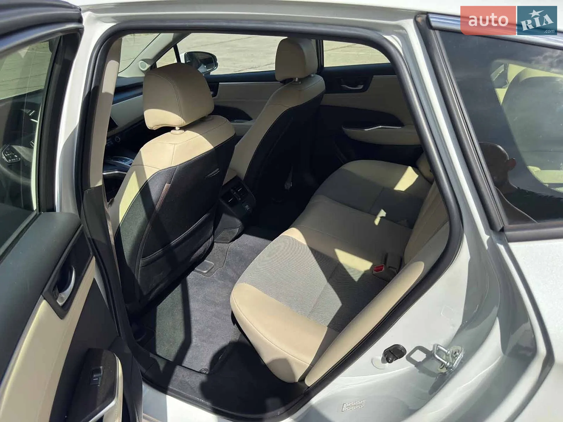 2020 Honda FCX Clarity - мініатюра 18
