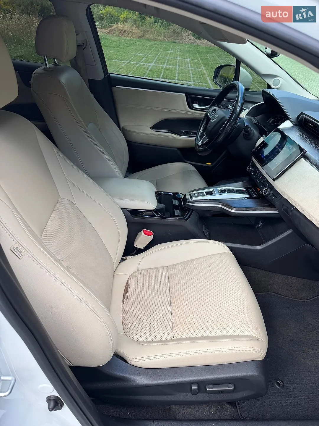2017 Honda FCX Clarity - мініатюра 24