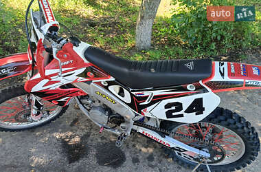 Мотоцикл Кросс Honda CR 125R 2000 в 