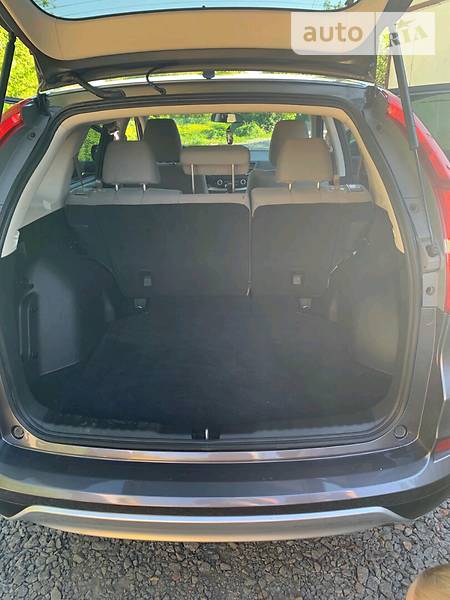 Внедорожник / Кроссовер Honda CR-V 2015 в Чугуеве